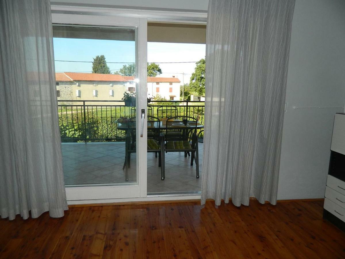 Chiara Apartment Kirmenjak Exteriör bild