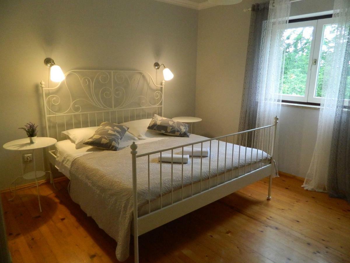 Chiara Apartment Kirmenjak Exteriör bild
