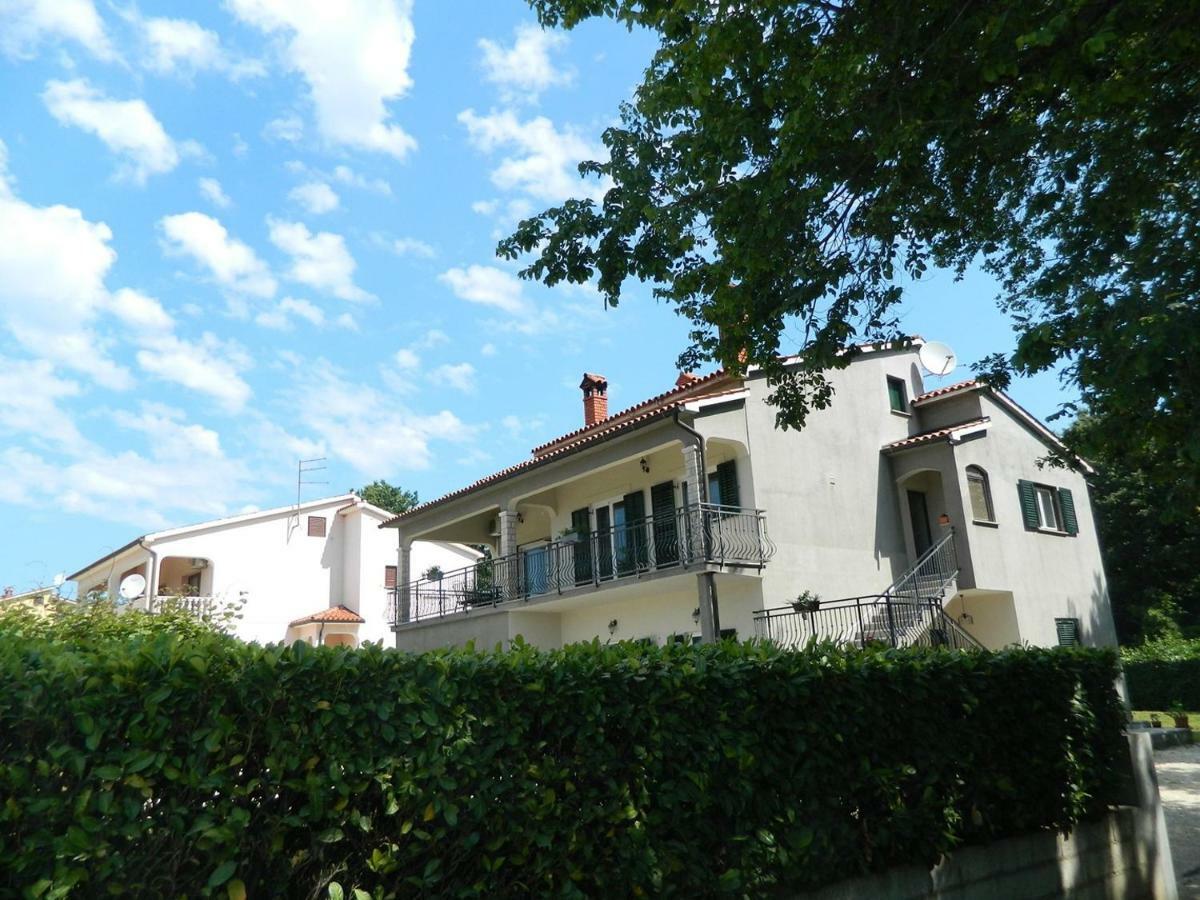 Chiara Apartment Kirmenjak Exteriör bild